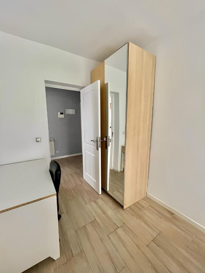 Centrico Aire Acondicionado 3 Habitaciones Zona Aparcamiento Gratuito Madryt Zewnętrze zdjęcie